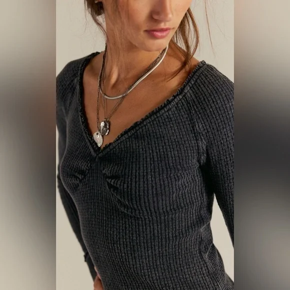 Emma Thermal NWOT black - Picture 3 of 3